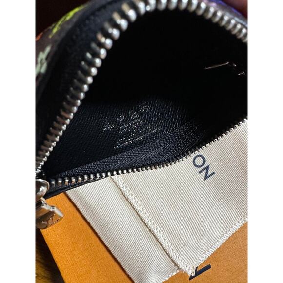 Louis Vuitton Murakami Key Pouch LV X TM Multicolor Black Cles Pochette 2025 - Picture 12 of 12